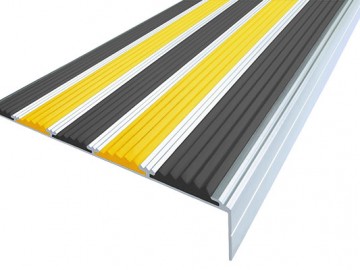 Алюминиевый угол-порог 160/6/30 с 5 цветными вставками: черный, серый, бежевый, коричневый, желтый. Без отверстий под крепёж.